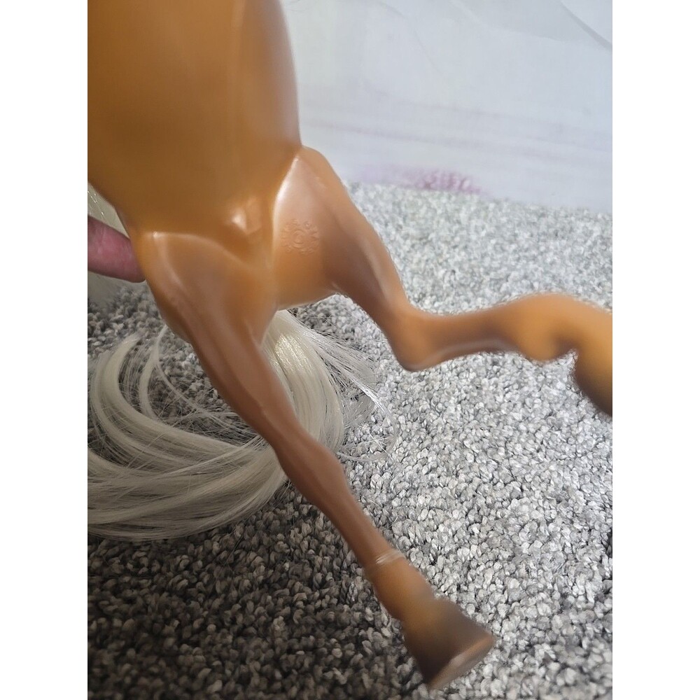 Breyer Reeves Tan Palomino Horse Pony with Saddle #0921PNY   Blonde Mane - Picture 10 of 14